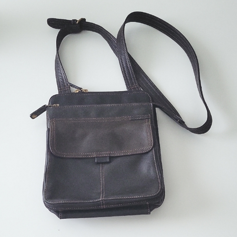 Vintage FOSSIL  Black Leather Crossbody Bag